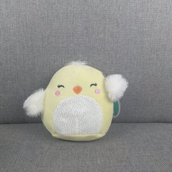 Squishmallows Aimee the Chick with Glitter Belly 5" - Picture 1 of 7